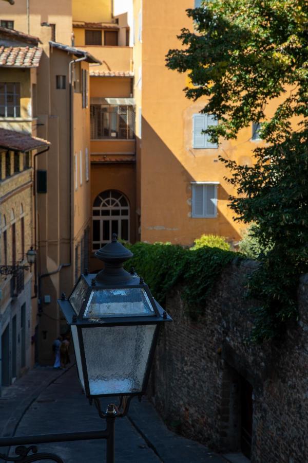 Modern Magnoli View In Ponte Vecchio Apartamento *